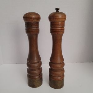 Vtg MCM Nasco salt and pepper set